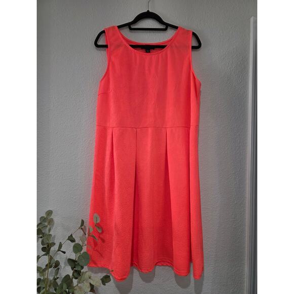Rouge Collection Coral Sleeveless Fit & Flare Dress 3X Plus Size Embossed - Picture 2 of 6